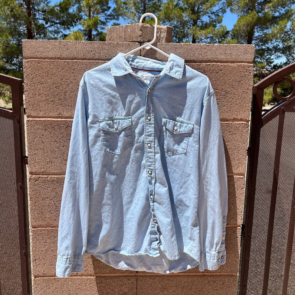 Aeropostale Long Sleeve Button Up - L